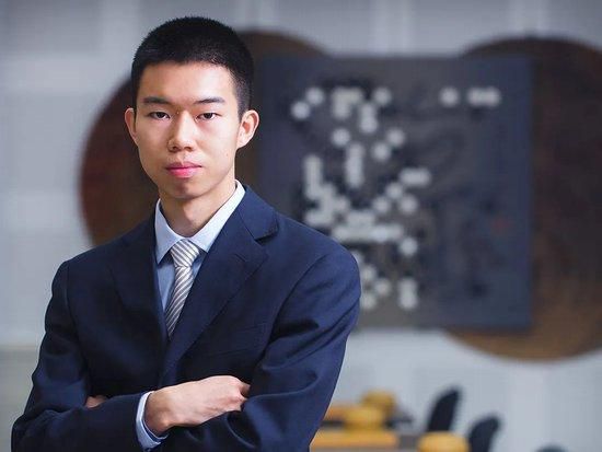 吃奶男人